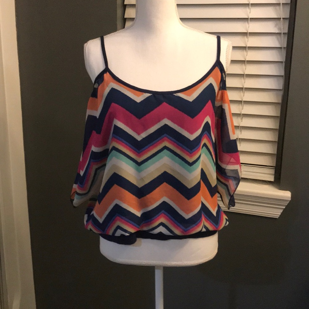 chevron top